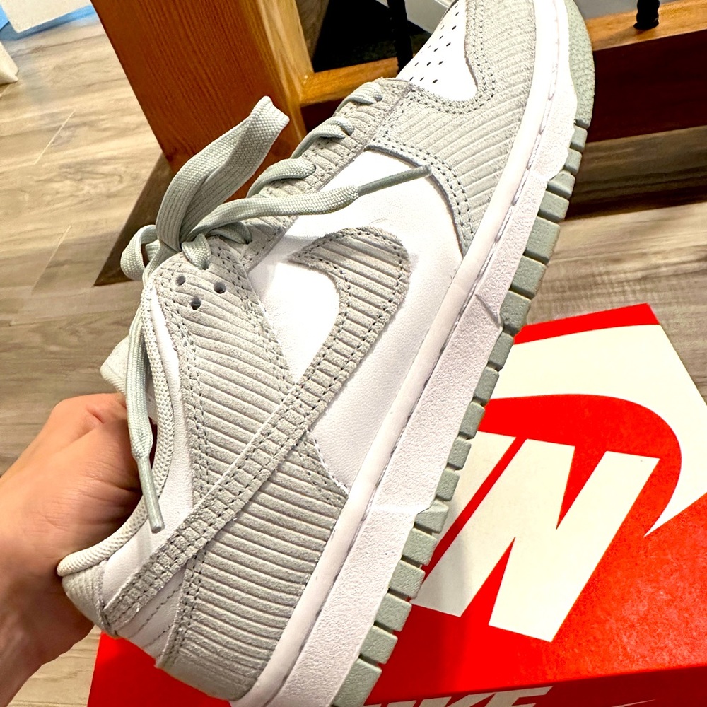 Women’s dunks silver and white corduroy size 7.5 brand new in box